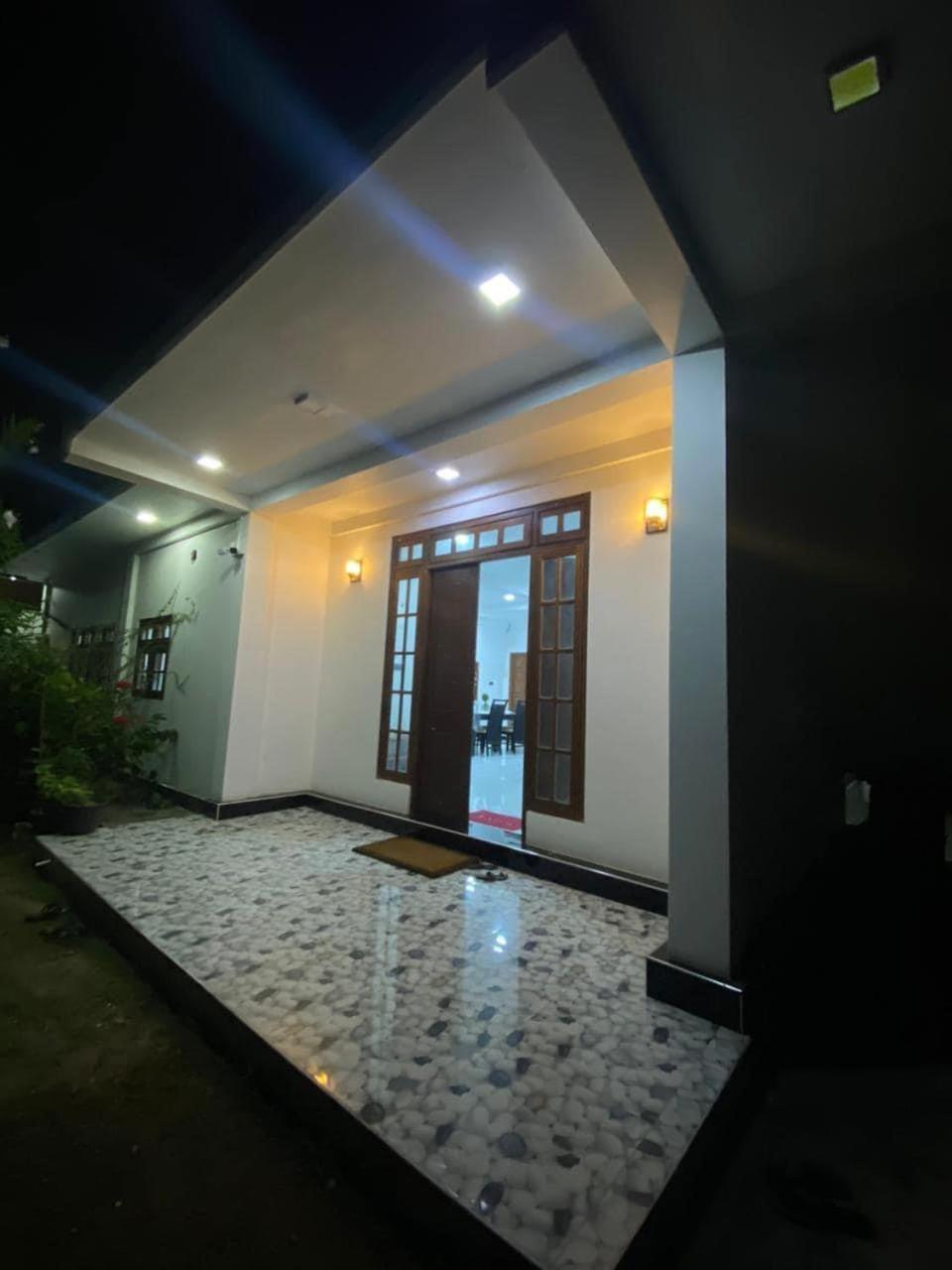 Lalitha Holiday Inn 贾夫纳 外观 照片